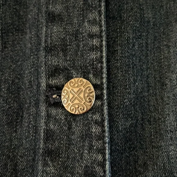 Chico’s Denim Jacket Size 2 (US 14-16) Embroidered - Picture 5 of 6
